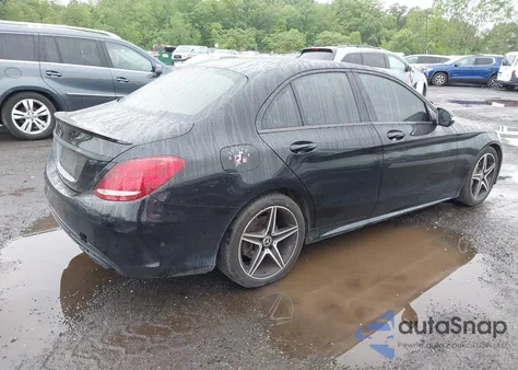 2018 Mercedes-Benz C 300 4Matic из США, поврежденный, VIN 55SWF4KB9JU245542